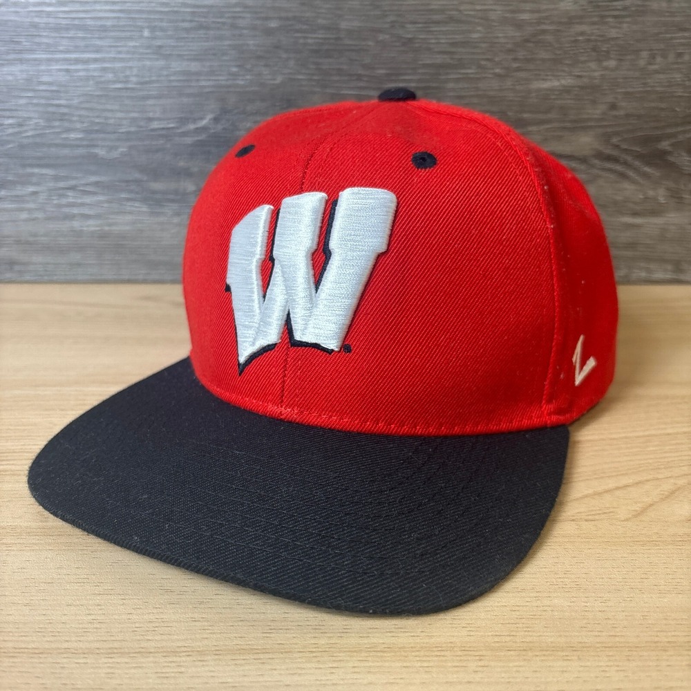 Wisconsin‎ Badgers Hat Snap Back Red Adjustable Zephyr